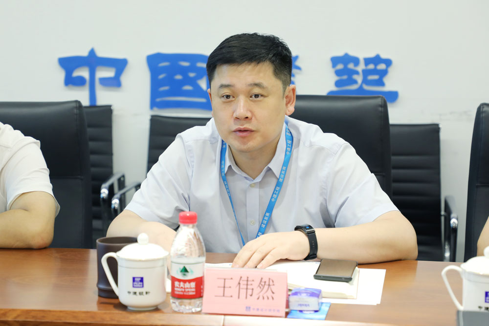 王總單照已美化.jpg
